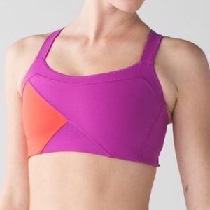 Lululemon sports bra